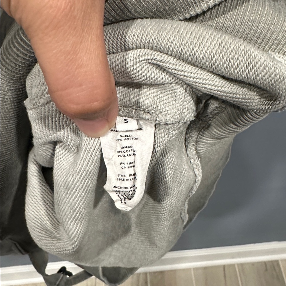 HELMUT LANG
washed military crewneck sweatshirt - Picture 6 of 8